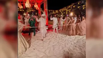 'Joota Chupai' ritual at Indian wedding goes to another level, watch who wins in ‘Tug of War’