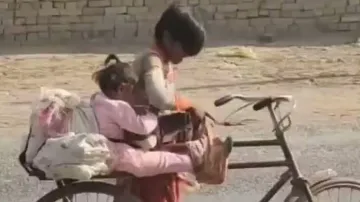 Brother’s Love: Video of little boy protecting sister during cycle ride wins hearts