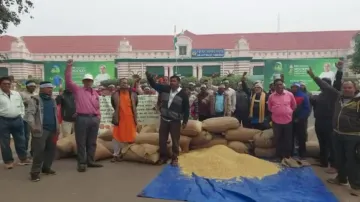 Farmers spill paddy on roads as katni chatni protests rage across Odisha