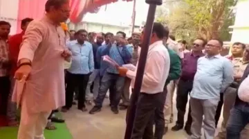 BJP leader KV Singh Deo gets into heated argument with BDO