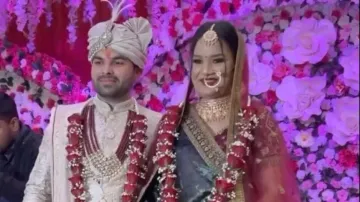 Groom makes bride shy in front of all