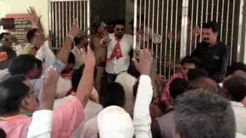 BJP Tries To Gherao Block Office