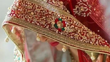 Jilted lover shoots bride on wedding stage for marrying another person