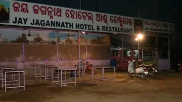 Late night bombing at Bhubaneswar hotel leaves three injured, 1 detained 
