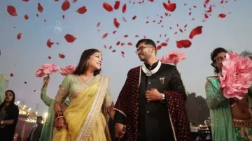 Youth books entire flight for destination wedding; internet says ‘bas itna amir hona hai’