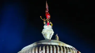 Mahashivratri: Servitors lift ‘Mahadeepa’ atop Lingaraj Temple, Bhubaneswar