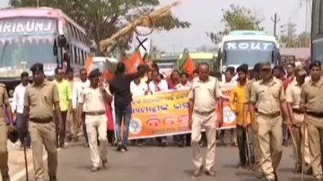 BJP reiterates CM Naveen’s resignation demand over law and order situation, burns effigy in Bhubanes