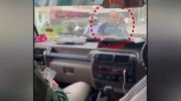 Sand mafias attack Tehsildar 