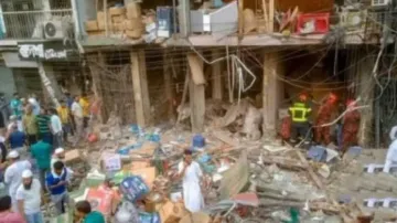 16 killed, over 100 injured in blast in Dhaka