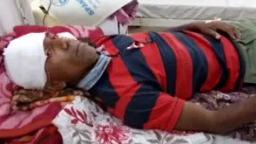 Woman hacks husband with vegetable cutter after quarrel over mobile phone