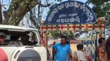 3 class-VI students killed in fatal car accident in Binika