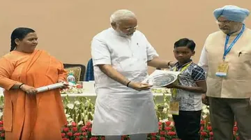 Odisha lad Roshan paints his way to win national award