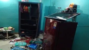 Dacoits attack family, flee with cash & ornaments