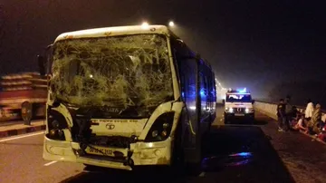 School picnic bus meets with accident in Bhubaneswar, 15 injured
