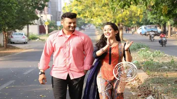 Anubhav and Elina's 'common man' look in Abhay