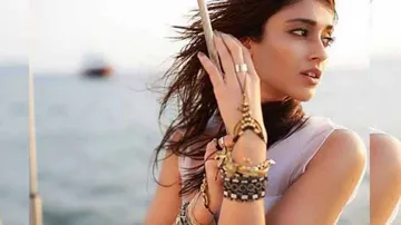 Ileana D'Cruz Hilariously Shows How Girls Behave When Not Fed Properly (Watch)