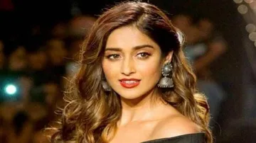 Ileana D'Cruz Unsure of Her Feelings; What's Brewing?