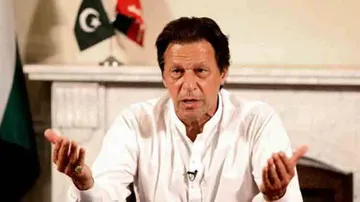Pak PM Imran dials Boris Johnson, prince Salman on Kashmir