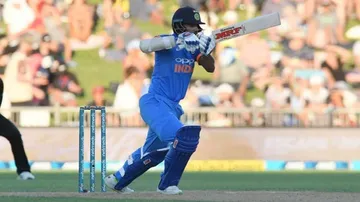 2nd ODI: India post challenging 324/4 vs New Zealand