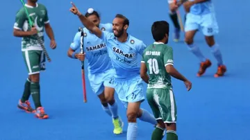 India beat Pakistan 3-1 to top pool in Asia Cup Hockey