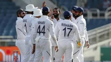 2nd Test: India 6 wickets away from win at lunch on Day 4
