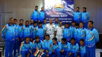 Indian Navy's mountaineering team scales Mt. Everest