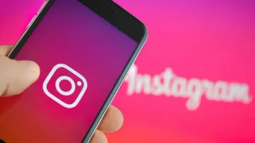 Instagram hit by bugs