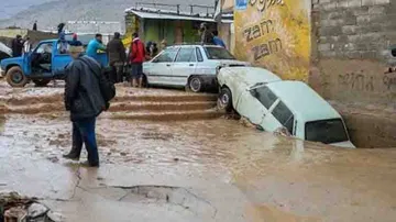 Iran floods leave at least 30 dead, hundreds injured