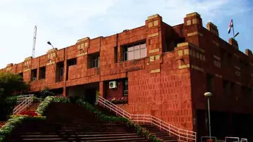 MHRD Meets JNU Authorities