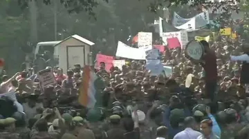 JNU Students Defy Section 144, March To Parliament