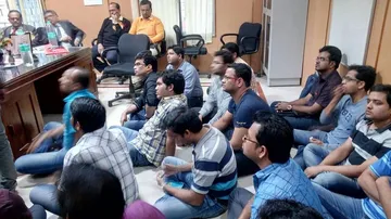 Agitating VIMSAR junior docs seek meeting with Health minister