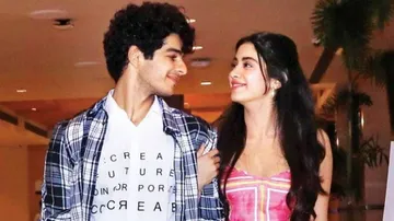 Janhvi Kapoor & Ishan Khattar Take Their Relationship To Next Level?