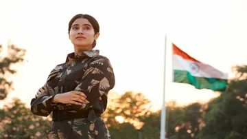 Gunjan Saxena: The Kargil Girl Reviews, Views And Tussle with IAF