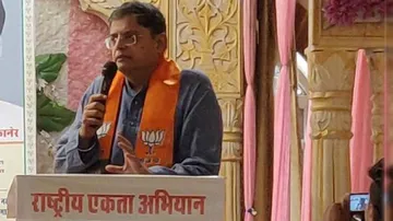 ‘Howdy Bikaner’!, Greets Jay Panda,  Crowd Responds ‘All Is Well’