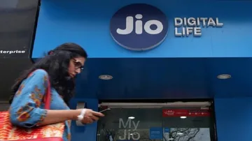 Reliance JIO comes up with unlimited offer ahead of IPL season
