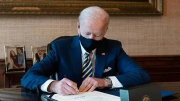 US Ends 'Zero Tolerance' Border Policy Leading To Family Separations