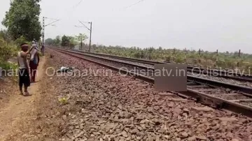 Woman found dead on rly track with throat slit