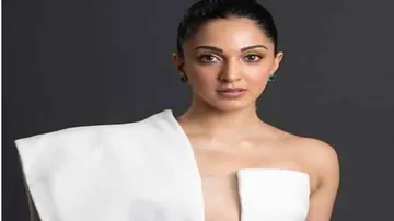 Kiara Advani Slays White Hot & Sexy Look! (Check Pics)