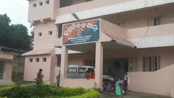 Odisha Minor Girl Raped By Neighbour In Abandoned House