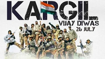 Bollywood Celebrities Pay Tribute To Kargil Heroes
