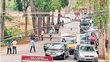 Karnataka Shuts 13 Kerala Entry Points To Prevent COVID Spread