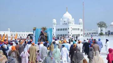 Pak Invites Indian Sikhs For Guru Nanak's 551st Birth Anniversary