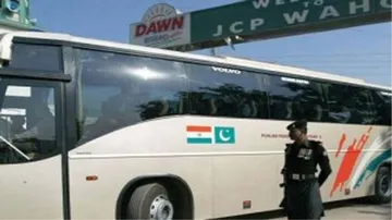 Peace bus service leaves with Muzaffarabad-bound passengers from Srinagar