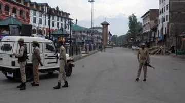 Shutdown over Article 35A affects life in Kashmir