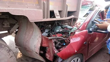 2 killed as car rams into stationary truck in Keonjhar