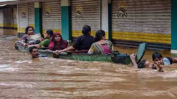 Indian Expats In UAE Open Collection Centres Of Flood-Hit Kerala