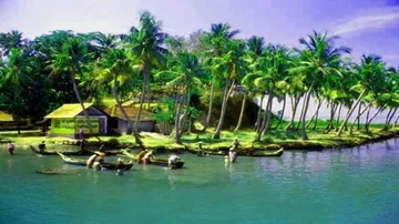 Kerala tops list with 5 out of 10 destinations in India