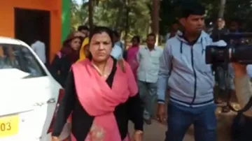 Jatni Municipality executive officer arrested by Vigilance