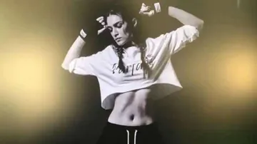 Kriti Sanon Flaunts Thunder Thighs, Inspires Workout Goals In Sexy Attire