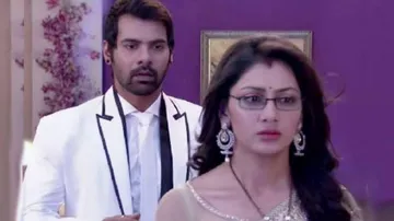 ‘Kumkum Bhagya’: Abhi & Pragya Are At Crossroads